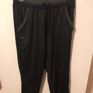 Cropped under armor exercise pants